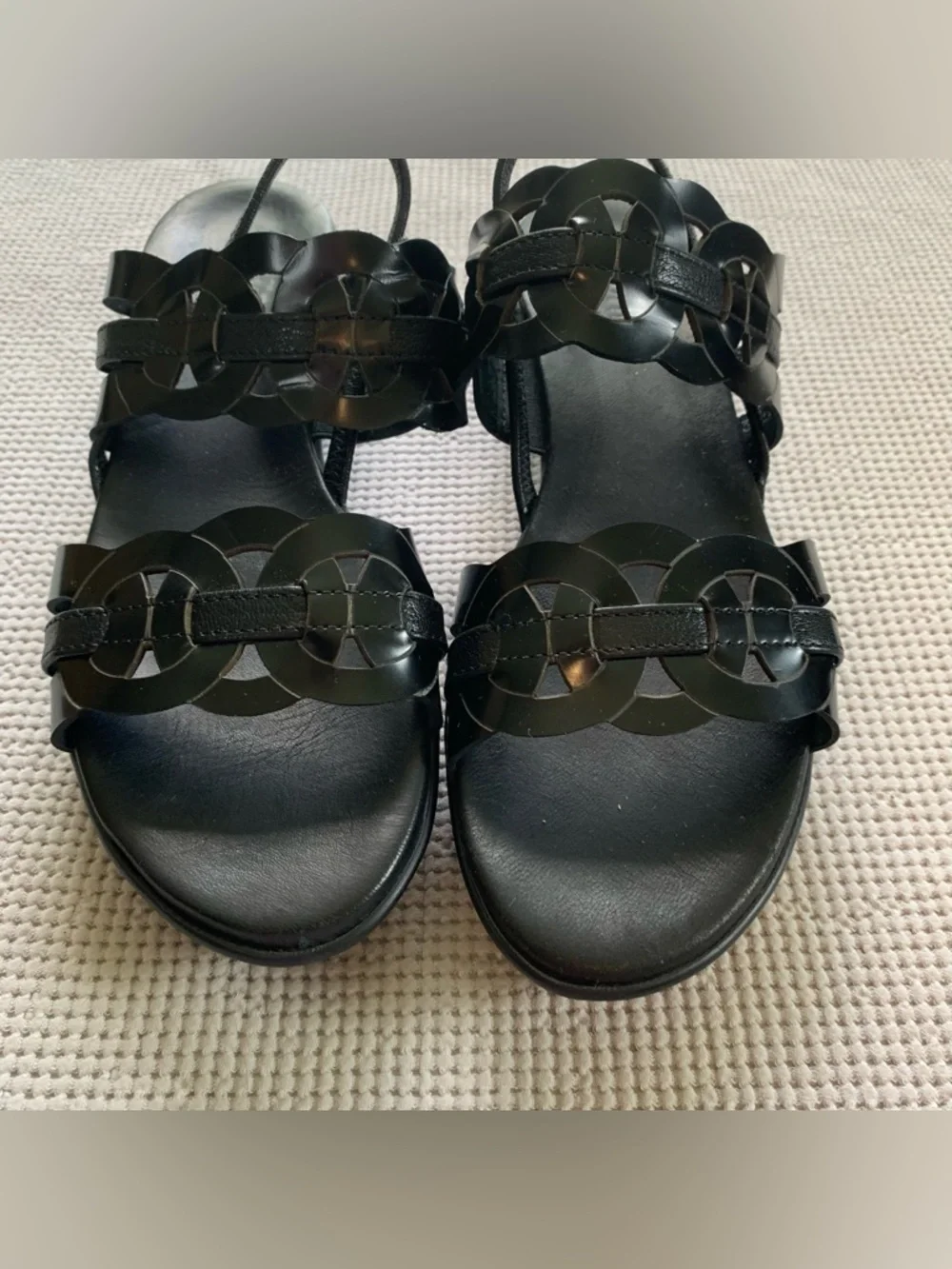 Munro American Black Leather Strap Sandals Size 7 Walking Wedge Comfortable